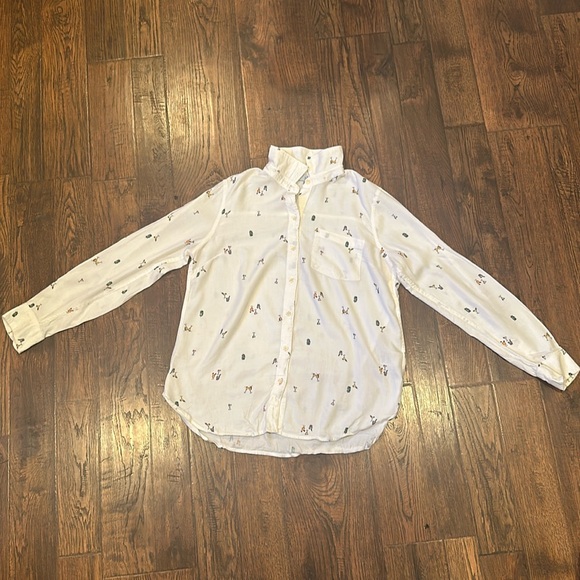 Old Navy Women Button down shirt - Picture 2 of 6